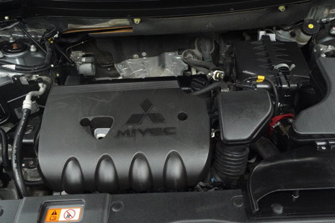 Used 2020 Mitsubishi Outlander SEL image 28