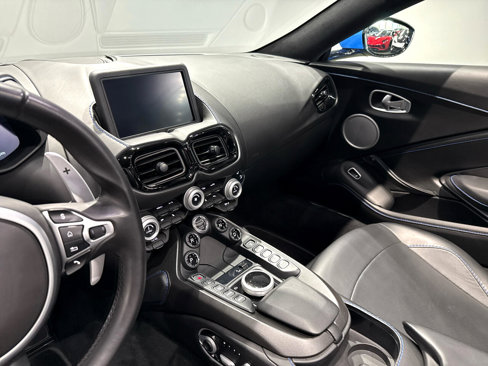 Used 2021 Aston Martin V8 Vantage Roadster image 15