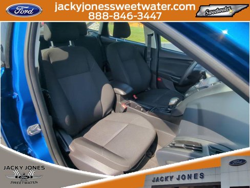 Certified 2018 Ford Focus SE w/ SE Appearance Package image 28