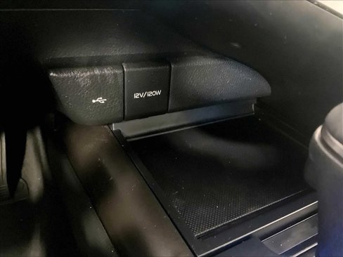 Used 2023 Toyota Camry SE image 26