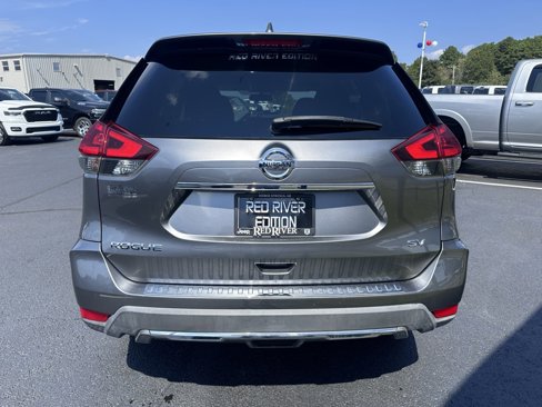 Used 2018 Nissan Rogue SV w/ Premium Package image 24