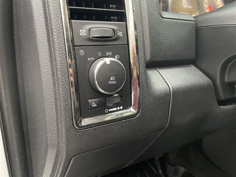 Used 2018 RAM 2500 Laramie w/ Sport Appearance Group image 34
