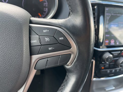 Used 2020 Jeep Grand Cherokee Limited image 17