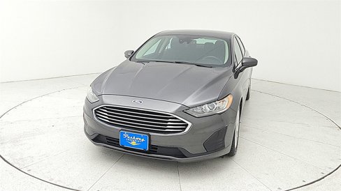 Used 2019 Ford Fusion SE image 1