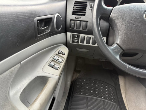 Used 2008 Toyota Tacoma PreRunner image 22