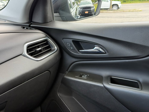 Used 2023 Chevrolet Equinox LT image 27