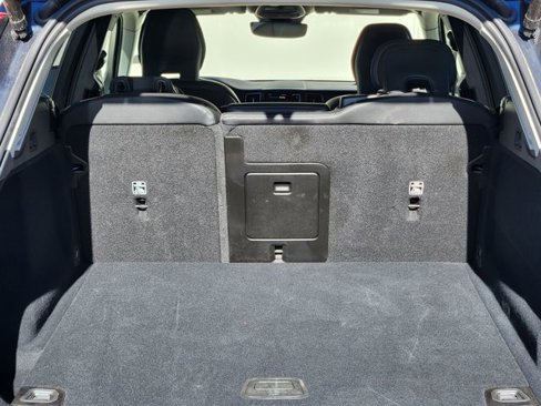 Certified 2025 Volvo XC60 B5 Plus w/ Climate Package image 18