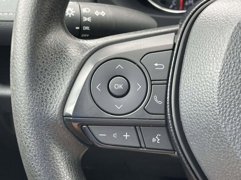 Used 2021 Toyota RAV4 LE image 20