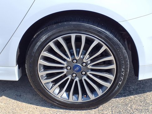 Used 2018 Ford Fusion Titanium image 14