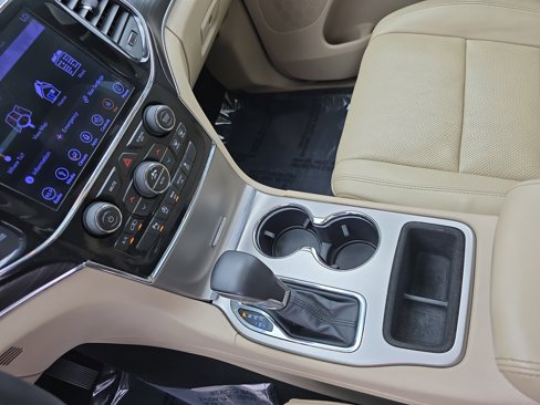 Used 2019 Jeep Grand Cherokee Limited w/ Luxury Group II image 22