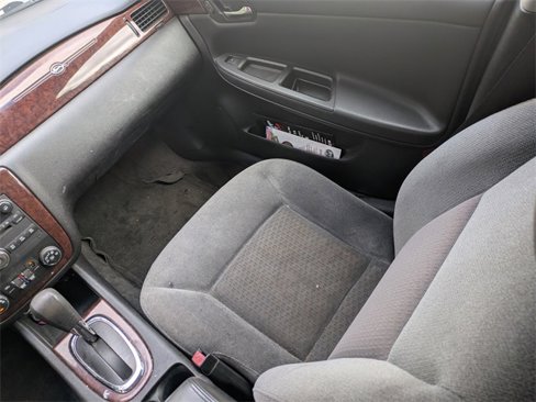 Used 2010 Chevrolet Impala LT image 15
