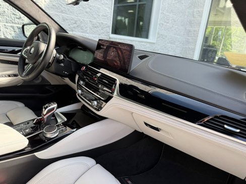 Used 2022 BMW M5 w/ Competition Package image 40