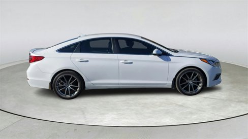 Used 2017 Hyundai Sonata SE image 7