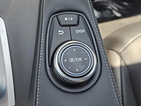 Certified 2024 INFINITI QX50 Luxe w/ Accent Package image 32