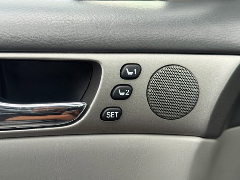 Used 2005 Lexus ES 330 image 17