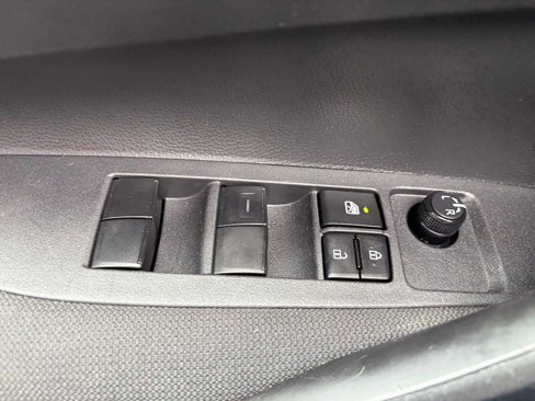 Used 2023 Toyota Corolla LE image 30
