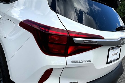 Used 2022 Kia Seltos LX image 22