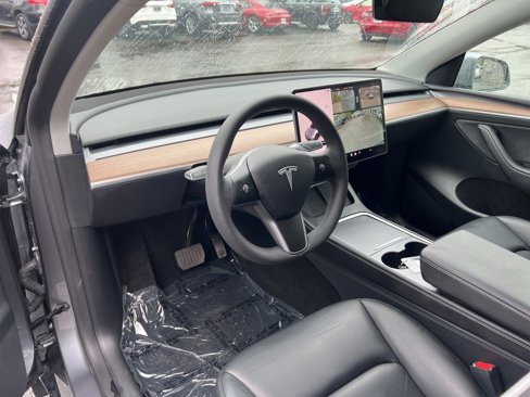 Used 2024 Tesla Model Y Long Range image 14