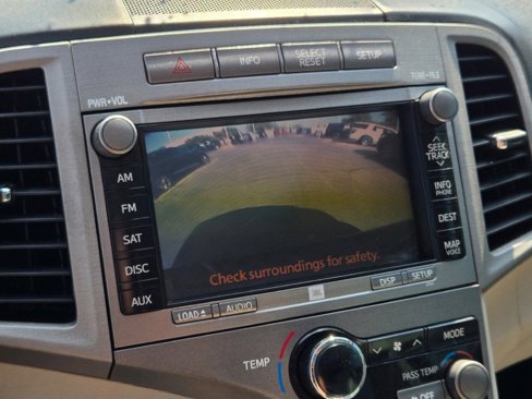 Used 2011 Toyota Venza w/ Leather Pkg image 25