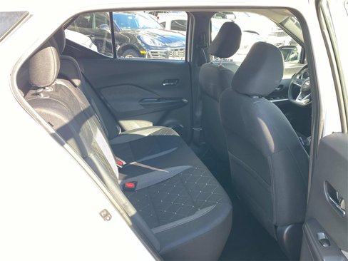 Used 2020 Nissan Kicks SV image 12