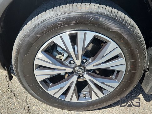 Used 2021 Nissan Rogue SV image 11