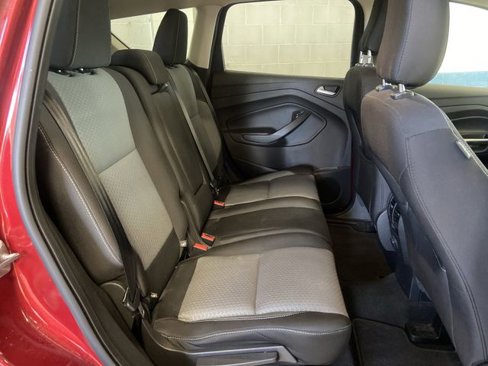 Used 2019 Ford Escape SE image 28