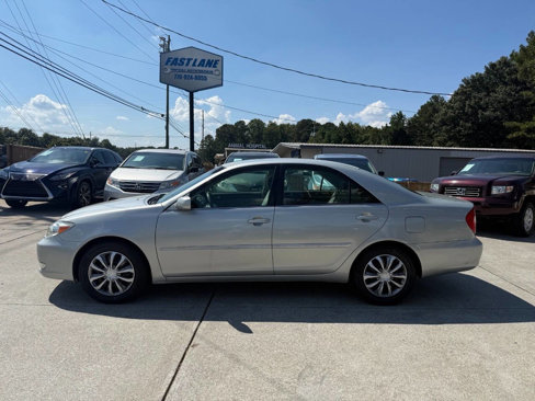 Used 2004 Toyota Camry XLE image 4