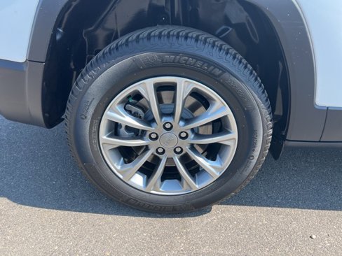 Used 2022 Jeep Cherokee Latitude Lux w/ Sun & Sound Group image 23