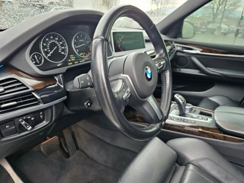 Used 2014 BMW X5 xDrive35i w/ M Sport image 29