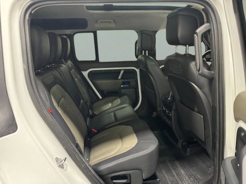 Certified 2021 Land Rover Defender 110 X-Dynamic HSE image 12