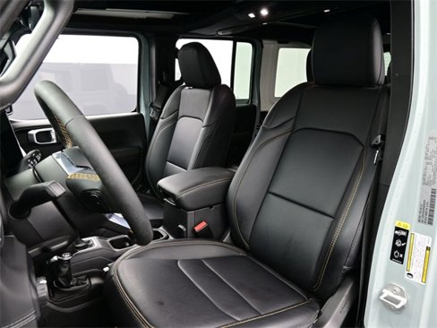 Used 2024 Jeep Wrangler Sahara w/ Technology Group image 12