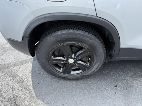 Used 2017 Chevrolet Trax LT image 4