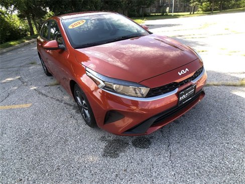 Certified 2023 Kia Forte LXS image 1