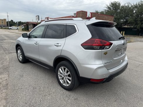 Used 2020 Nissan Rogue SV image 12