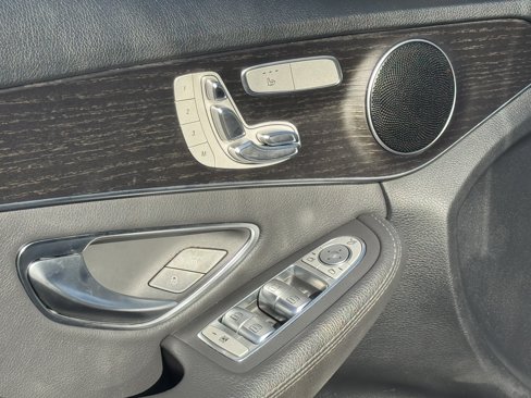 Used 2019 Mercedes-Benz C 300 Sedan image 17