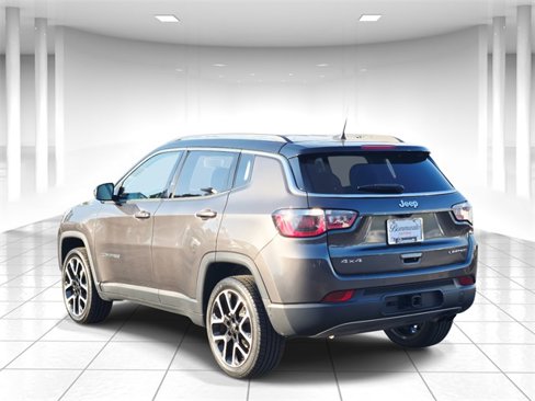 Used 2019 Jeep Compass Limited w/ Safety & Security Group image 3