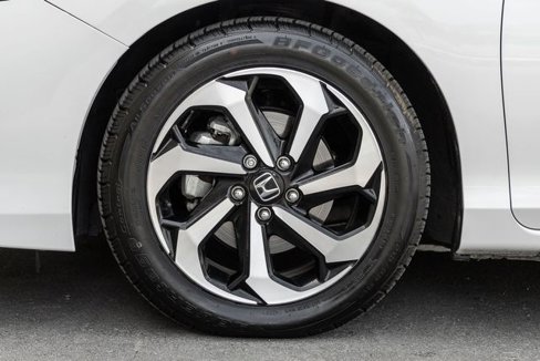 Used 2017 Honda Accord EX-L image 15