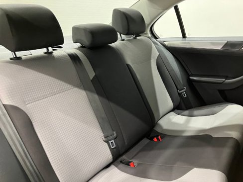 Used 2017 Volkswagen Jetta S image 44