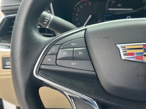 Used 2019 Cadillac XT5 FWD image 35