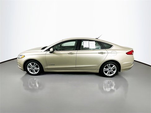 Used 2018 Ford Fusion S image 4