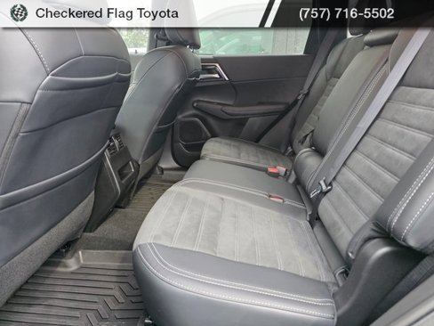 Used 2024 Mitsubishi Outlander SE image 20