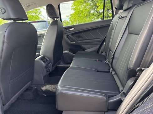 Certified 2022 Volkswagen Tiguan SE image 24