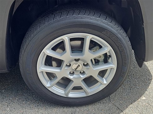 Used 2022 Jeep Renegade Latitude image 10