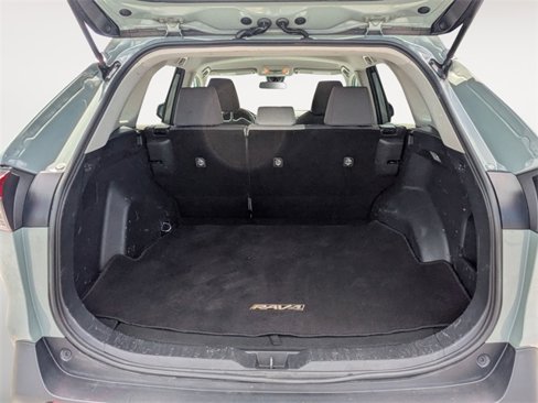 Used 2021 Toyota RAV4 XLE image 25
