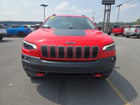Used 2019 Jeep Cherokee Trailhawk image 9
