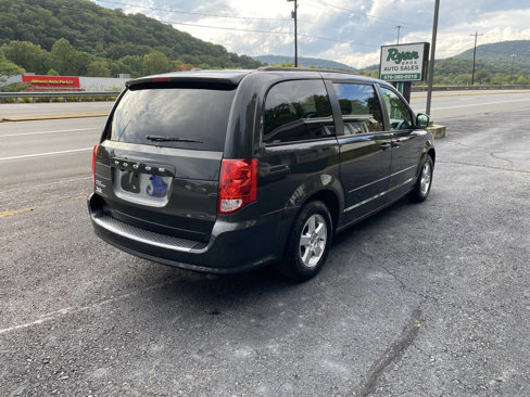 Used 2012 Dodge Grand Caravan SXT w/ Entertainment Group 1 image 6