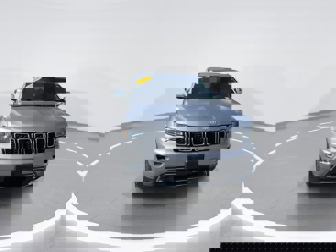 Used 2019 Jeep Grand Cherokee Limited image 3