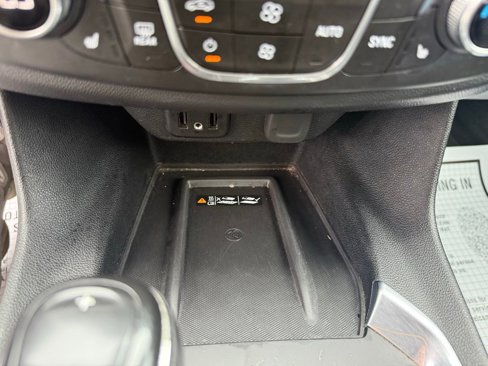 Used 2019 Chevrolet Traverse Premier image 20