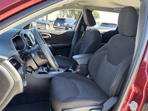 Used 2019 Jeep Cherokee Latitude w/ Popular Appearance Group image 21