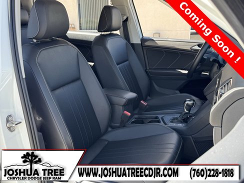 Used 2022 Volkswagen Tiguan SE image 33